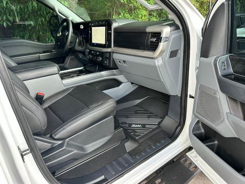 Used 2023 Ford F250 XLT w/ Black Appearance Package AWD/4WD image 24