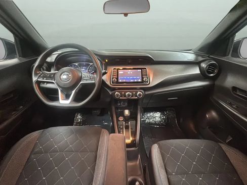 Used 2019 Nissan Kicks S FWD image 10