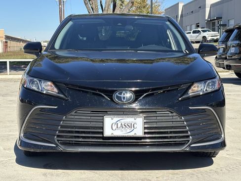 Used 2024 Toyota Camry LE image 7