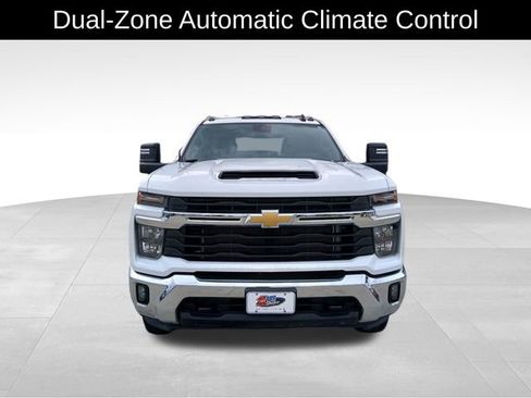 Certified 2024 Chevrolet Silverado 3500 LT w/ Convenience Package image 9