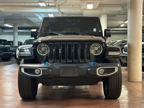 Used 2022 Jeep Wrangler Unlimited Sahara image 8