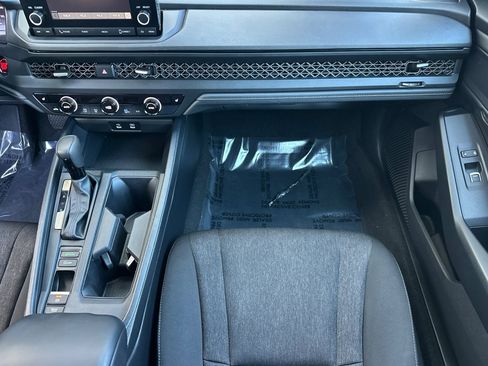 Used 2023 Honda Accord EX image 29