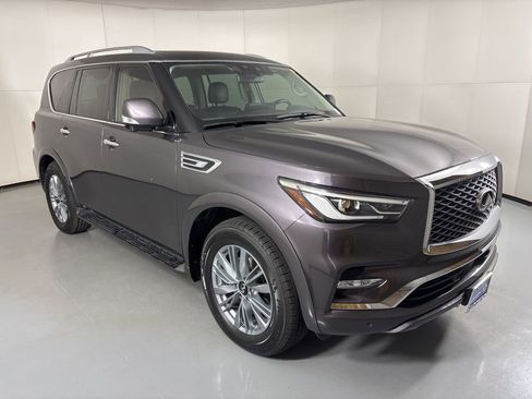 Used 2024 INFINITI QX80 Luxe image 2