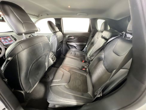 Used 2022 Jeep Cherokee Latitude image 23