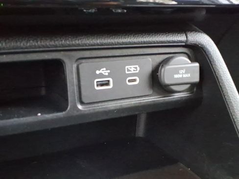 Used 2024 Honda Pilot Sport image 23