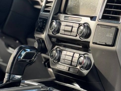 Used 2016 Ford F150 Lariat w/ Equipment Group 502A Luxury image 5