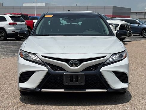Used 2019 Toyota Camry XSE FWD image 3