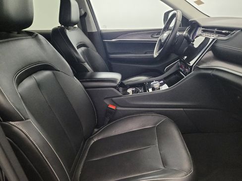 Used 2022 Jeep Grand Cherokee L Limited image 21