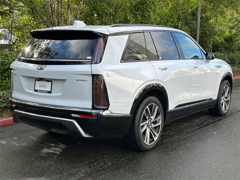 New 2026 Cadillac Vistiq Sport image 5