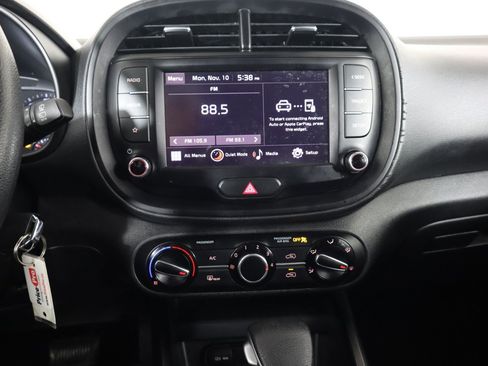 Used 2022 Kia Soul LX w/ Technology Package FWD image 21