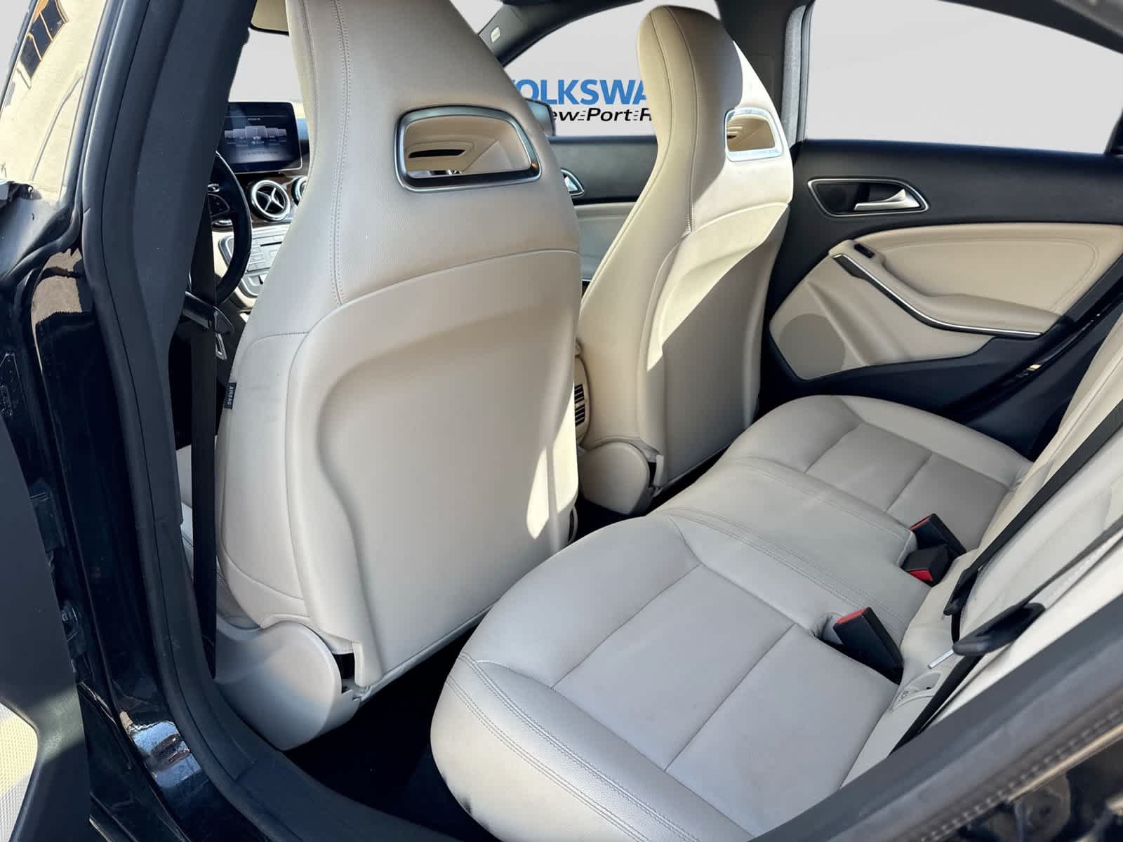 Used 2018 Mercedes-Benz CLA 250 image 24