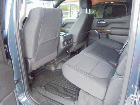 Used 2020 GMC Sierra 1500 Elevation w/ Elevation Value Package image 9