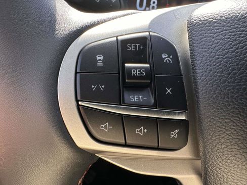 Used 2025 Ford Explorer Active image 18