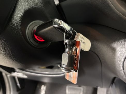 Used 2025 Kia Soul LX FWD image 13