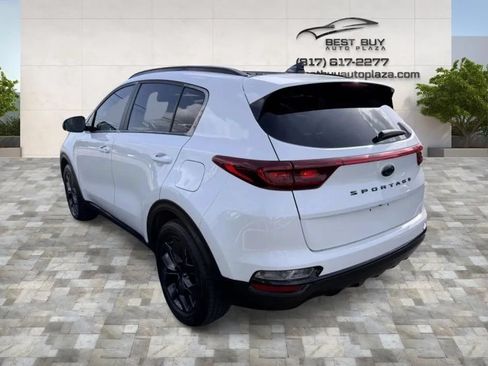 Used 2022 Kia Sportage Nightfall Edition FWD image 4