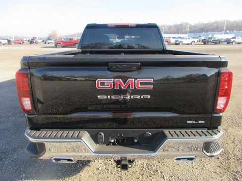 New 2026 GMC Sierra 1500 SLE w/ X31 Off-Road Package image 6