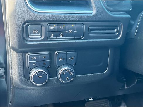 Used 2023 Chevrolet Tahoe Z71 AWD/4WD image 10