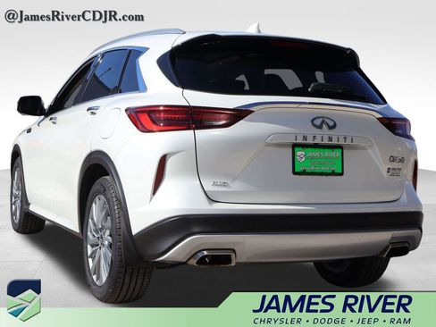Used 2023 INFINITI QX50 Luxe image 3