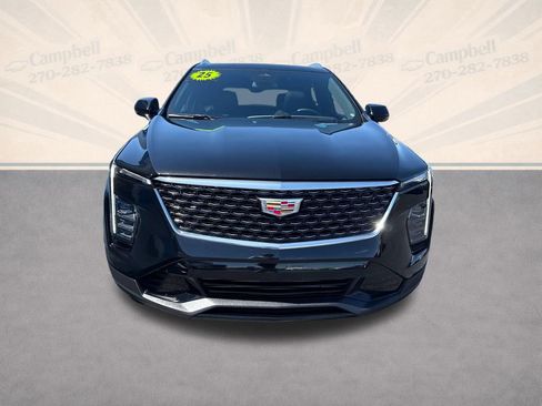 Used 2025 Cadillac XT4 Premium Luxury w/ Cold Weather Package image 9