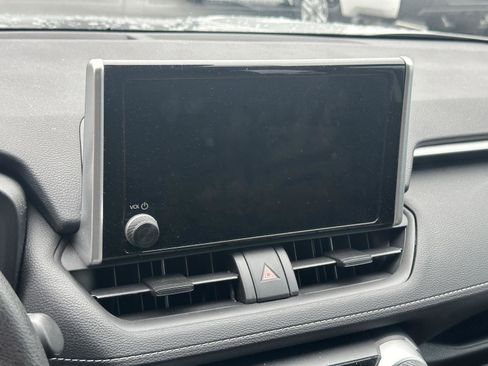 Certified 2025 Toyota RAV4 LE FWD image 11