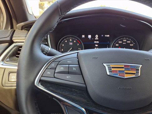 Certified 2025 Cadillac XT5 Premium Luxury w/ Technology Package image 28