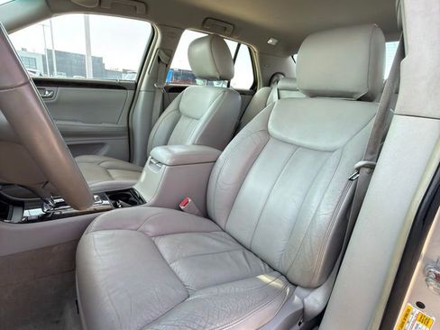 Used 2009 Cadillac DTS w/ Trunk Convenience Package FWD image 13