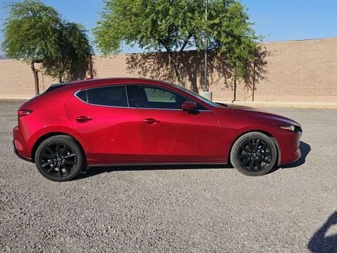 Used 2021 MAZDA MAZDA3 s FWD image 4