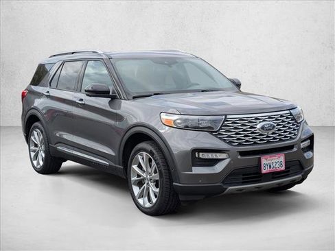 Used 2021 Ford Explorer Platinum w/ Equipment Group 601A image 3