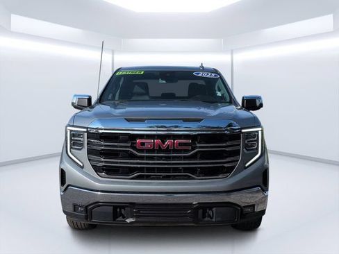 Used 2025 GMC Sierra 1500 SLT AWD/4WD image 8