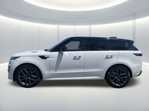 Used 2026 Land Rover Range Rover Sport Dynamic SE AWD/4WD image 3