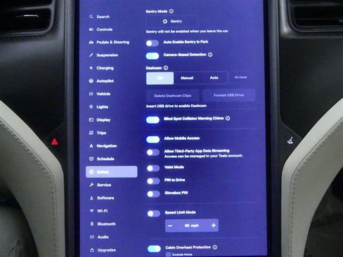 Used 2018 Tesla Model S AWD image 15