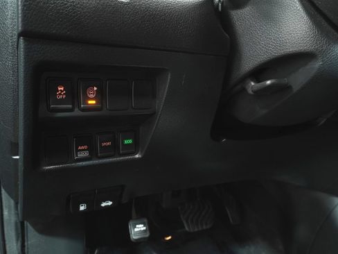 Used 2017 Nissan Rogue SV AWD/4WD image 19