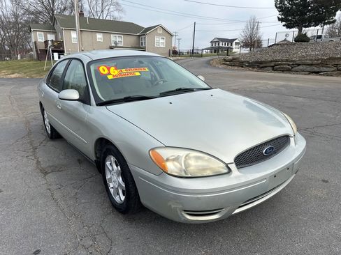 Used 2006 Ford Taurus SEL image 4