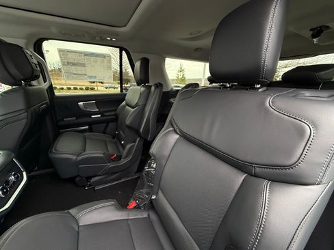 New 2026 Ford Expedition Max Platinum w/ Driver's Package image 28