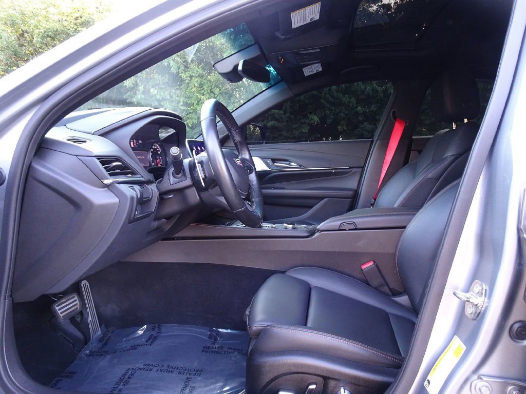 Certified 2024 Cadillac CT4 V w/ LPO, ONYX Package AWD/4WD image 8