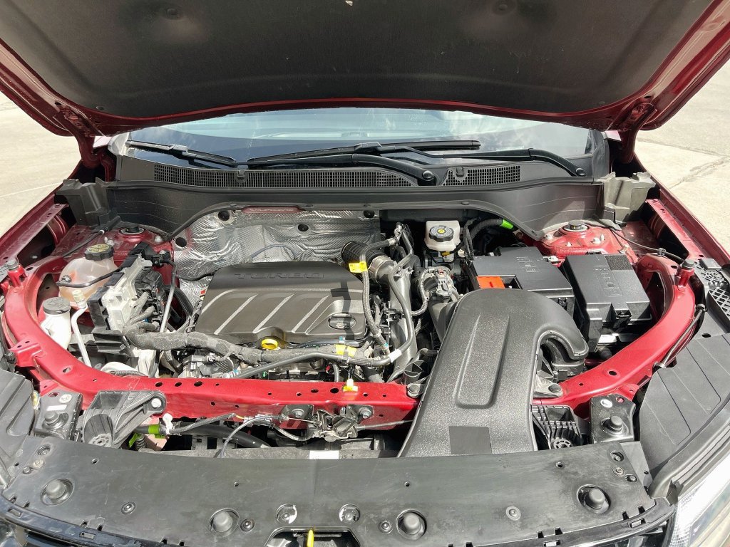 Used 2025 Chevrolet Trax RS FWD image 28