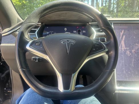 Used 2018 Tesla Model S 75D image 11
