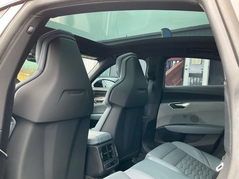 Used 2022 Audi e-tron GT Premium Plus AWD/4WD image 39