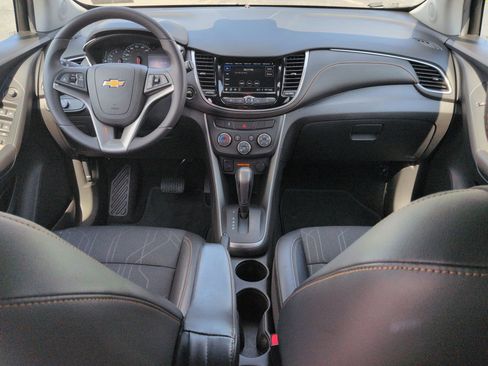 Certified 2019 Chevrolet Trax LT w/ LT Convenience Package AWD/4WD image 20
