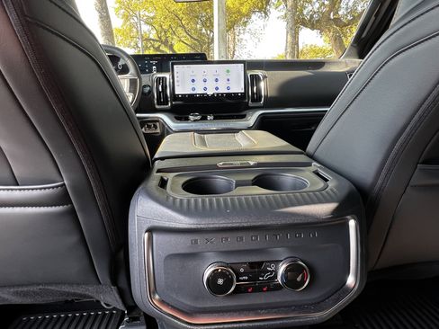 Used 2025 Ford Expedition Tremor image 39