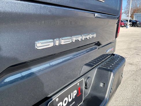 Used 2022 GMC Sierra 1500 AT4 w/ AT4 Preferred Package image 10