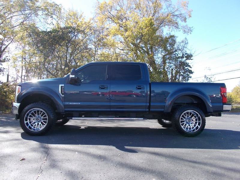 Used 2017 Ford F250 Lariat w/ Lariat Ultimate Package AWD/4WD image 2