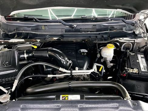 Used 2019 RAM 1500 Express w/ Wheel & Sound Group AWD/4WD image 28