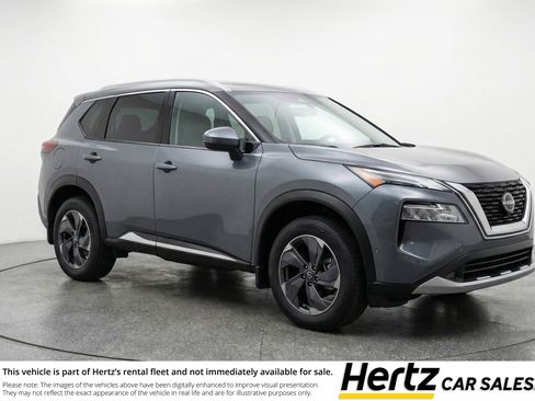 Used 2025 Nissan Rogue SV FWD image 1
