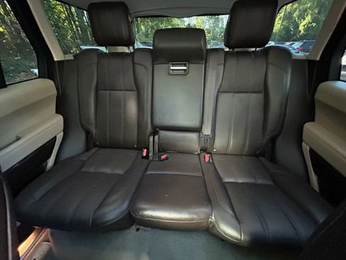 Used 2016 Land Rover Range Rover HSE image 31