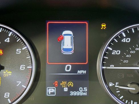 Certified 2025 Subaru Outback Premium image 12