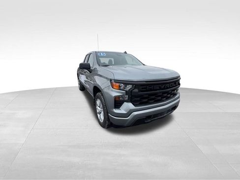 Certified 2025 Chevrolet Silverado 1500 Custom image 2