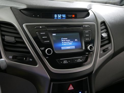 Used 2015 Hyundai Elantra SE w/ Option Group 02 image 22