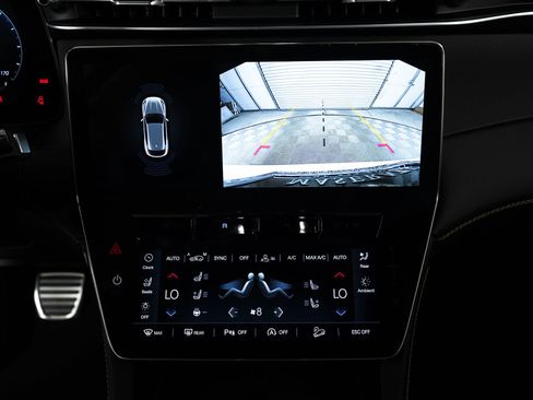 New 2025 Maserati Grecale Modena image 42