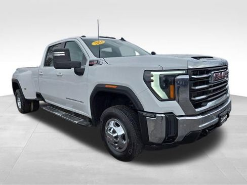 Used 2024 GMC Sierra 3500 SLE w/ SLE Convenience Package image 1